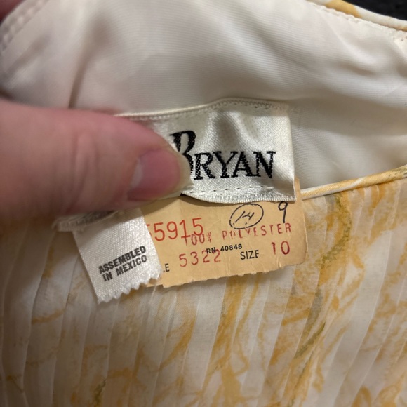 JACK BRYAN - vintageevening gown; 60s/70s era Yellow and Green Floral Maxi Dress - Picture 4 of 16